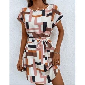 Last pack, geo print batwing sleeve dress